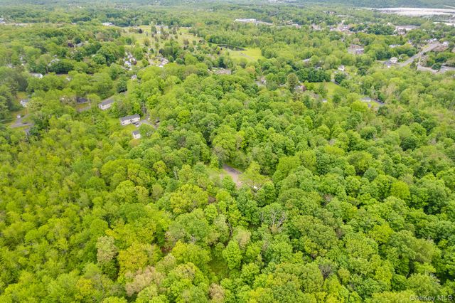 4-8 Donlo Drive, Fishkill, NY 12524