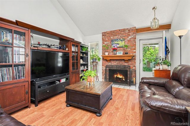 933 S Evanston Circle, Aurora, CO 80012