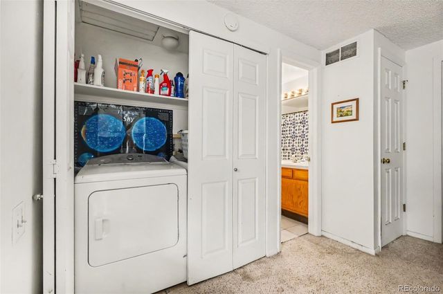 933 S Evanston Circle, Aurora, CO 80012