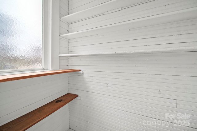 202 S Oak Street, Statesville, NC 28677