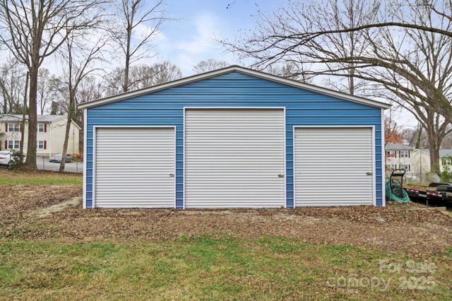 202 S Oak Street, Statesville, NC 28677