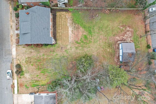 202 S Oak Street, Statesville, NC 28677