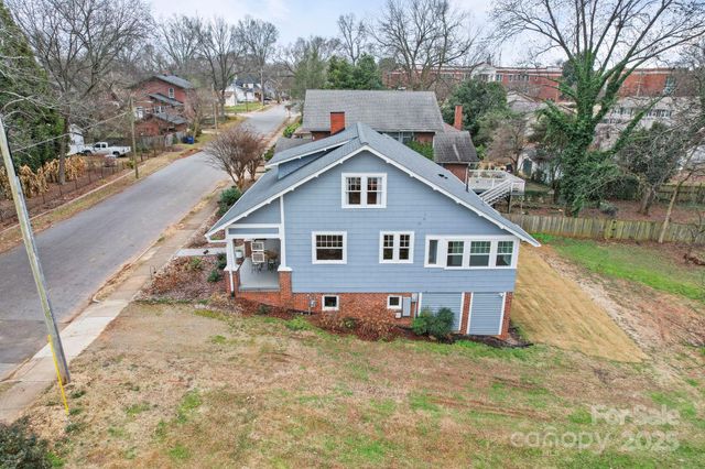 202 S Oak Street, Statesville, NC 28677