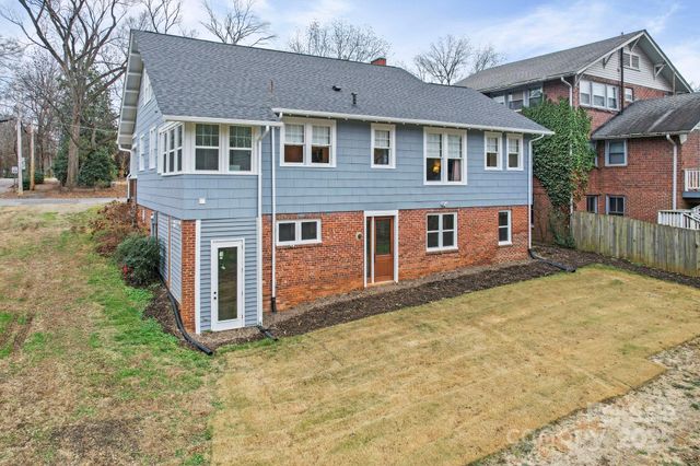 202 S Oak Street, Statesville, NC 28677