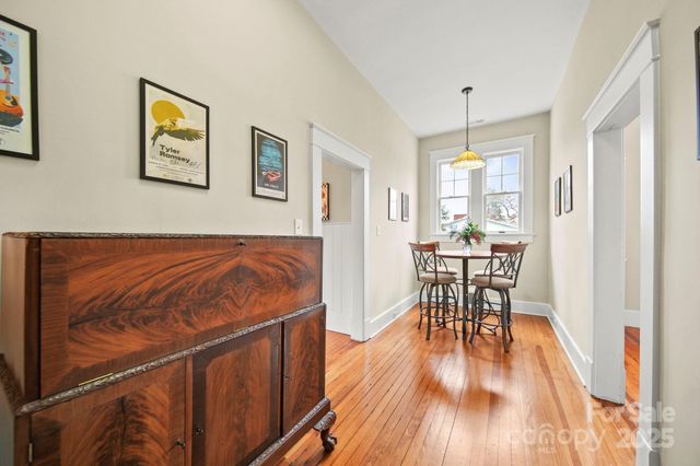 202 S Oak Street, Statesville, NC 28677