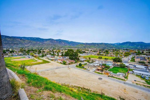 304 Edgerton Drive, San Bernardino, CA 92405