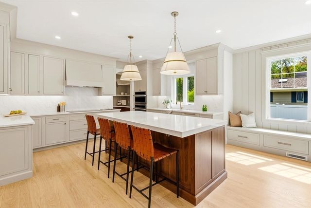 2 Westwood Rd, Lexington, MA 02420