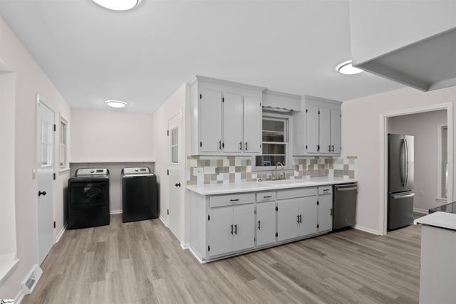 120 Pineview Drive, Easley, SC 29642