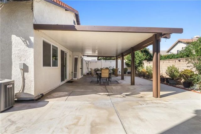 6567 SONOMA Avenue, Fontana, CA 92336