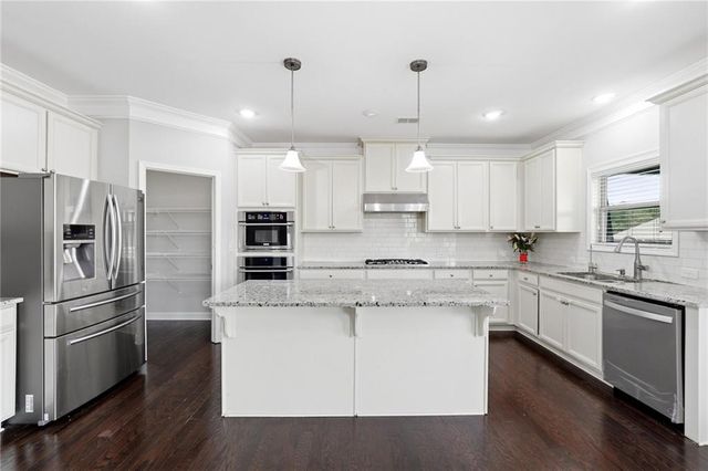 304 Cochin Drive, Woodstock, GA 30188