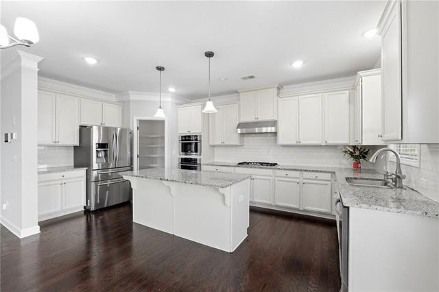 304 Cochin Drive, Woodstock, GA 30188