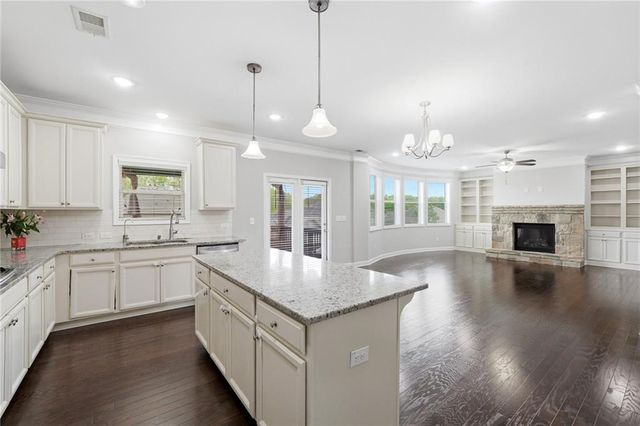 304 Cochin Drive, Woodstock, GA 30188