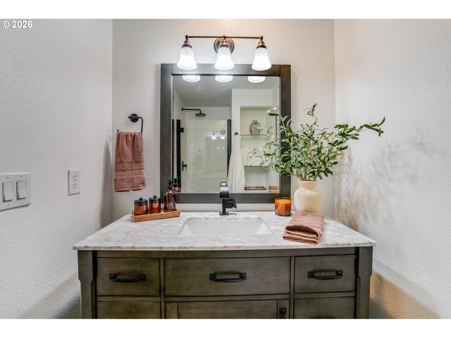 4480 GRANT St, West Linn, OR 97068