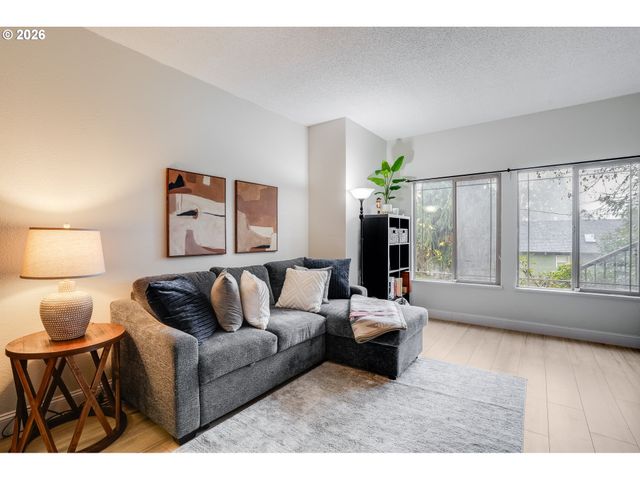 4480 GRANT St, West Linn, OR 97068