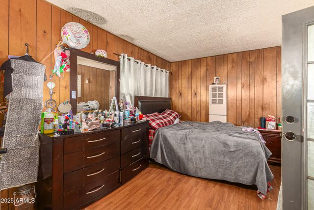 1917 E Pinchot Avenue, Phoenix, AZ 85016