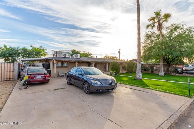 1917 E Pinchot Avenue, Phoenix, AZ 85016