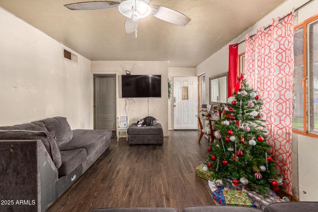 1917 E Pinchot Avenue, Phoenix, AZ 85016