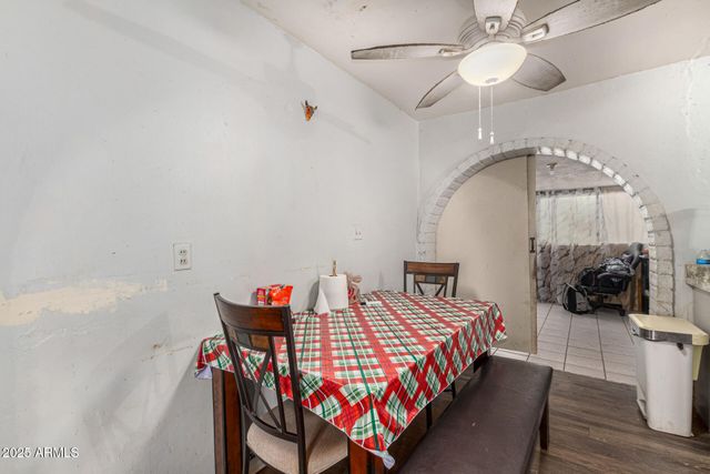 1917 E Pinchot Avenue, Phoenix, AZ 85016