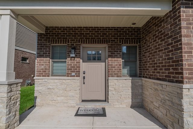 411 W Pierce Road, Itasca, IL 60143