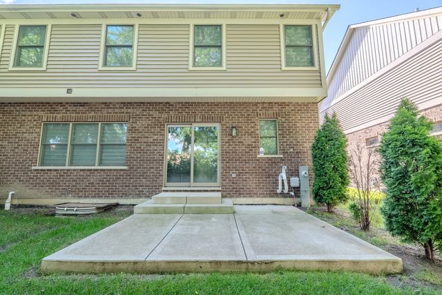 411 W Pierce Road, Itasca, IL 60143