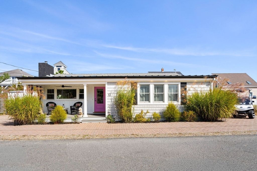 12 Barker St, Newburyport, MA 01950