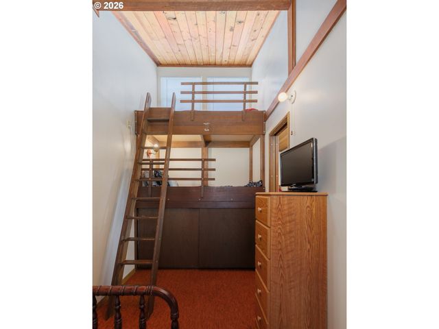 330 EL ROTUNDO Ave, Lincoln City, OR 97367