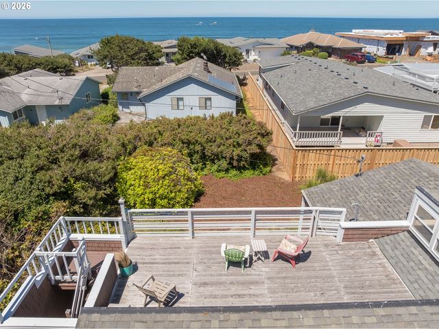 330 EL ROTUNDO Ave, Lincoln City, OR 97367