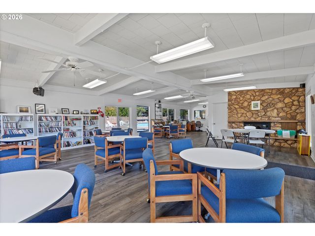 330 EL ROTUNDO Ave, Lincoln City, OR 97367