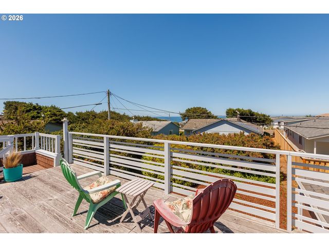 330 EL ROTUNDO Ave, Lincoln City, OR 97367