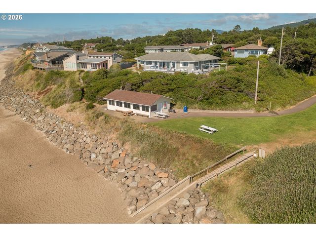 330 EL ROTUNDO Ave, Lincoln City, OR 97367