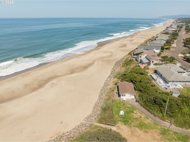 330 EL ROTUNDO Ave, Lincoln City, OR 97367