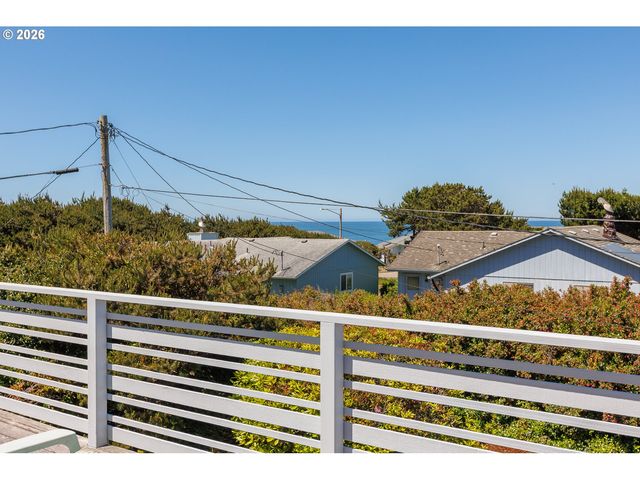 330 EL ROTUNDO Ave, Lincoln City, OR 97367