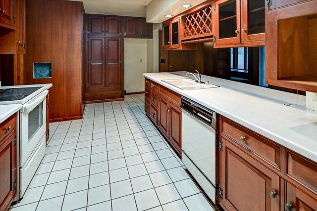 1910 Lewon Drive, Madison, WI 53711