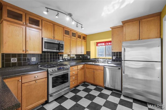 1649 Country Hill Lane, Manchester, MO 63021