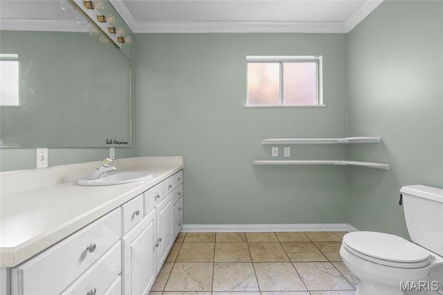 1649 Country Hill Lane, Manchester, MO 63021