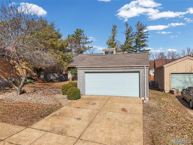 1649 Country Hill Lane, Manchester, MO 63021