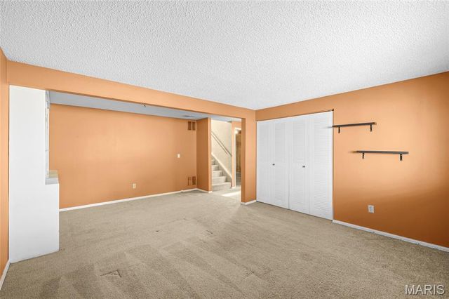 1649 Country Hill Lane, Manchester, MO 63021