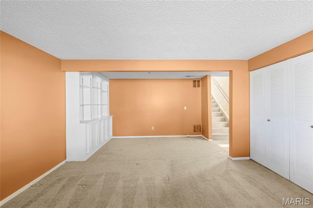 1649 Country Hill Lane, Manchester, MO 63021