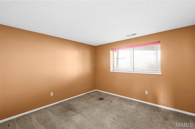 1649 Country Hill Lane, Manchester, MO 63021