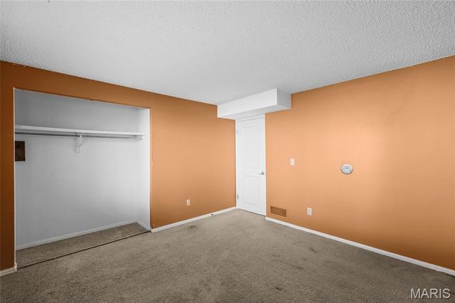 1649 Country Hill Lane, Manchester, MO 63021