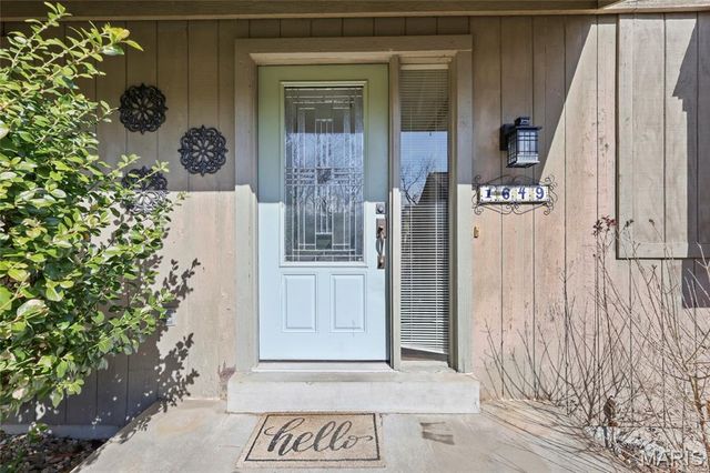 1649 Country Hill Lane, Manchester, MO 63021