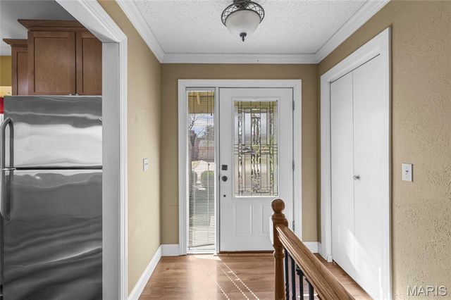 1649 Country Hill Lane, Manchester, MO 63021