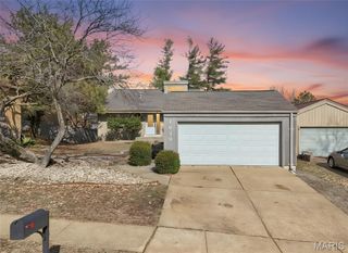 1649 Country Hill Lane, Manchester, MO 63021