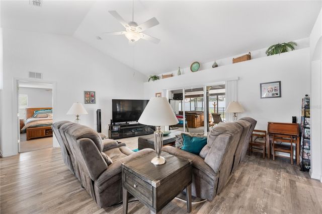 217 OAK CROSSING BOULEVARD, Auburndale, FL 33823