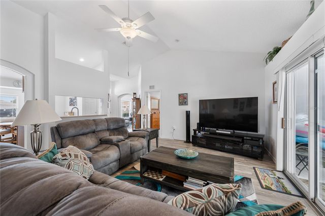 217 OAK CROSSING BOULEVARD, Auburndale, FL 33823