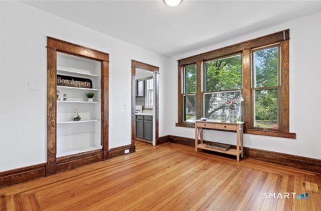 212 Maple Street, New Haven, CT 06511
