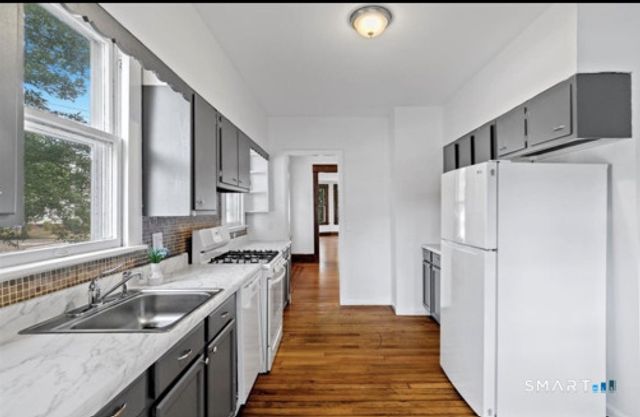 212 Maple Street, New Haven, CT 06511