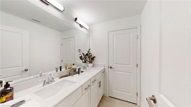 18302 Ridgeline DR, Estero, FL 33928