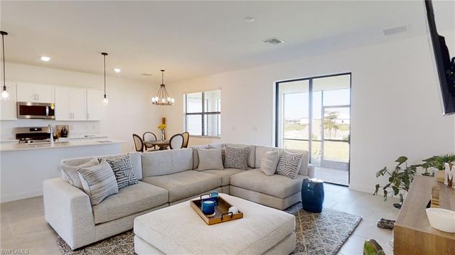 18302 Ridgeline DR, Estero, FL 33928