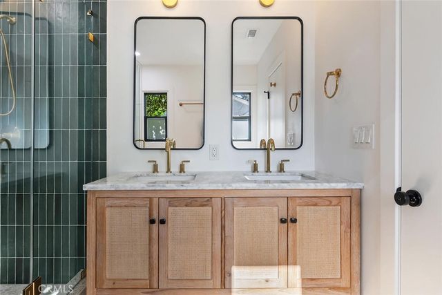 6554 Colbath, Valley Glen, CA 91401